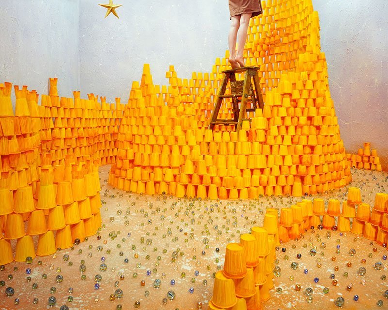 Korean Artist Transforms Her Small Studio Into Beautiful Dream Worlds