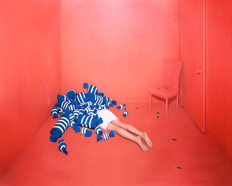 Korean Artist Transforms Her Small Studio Into Beautiful Dream Worlds