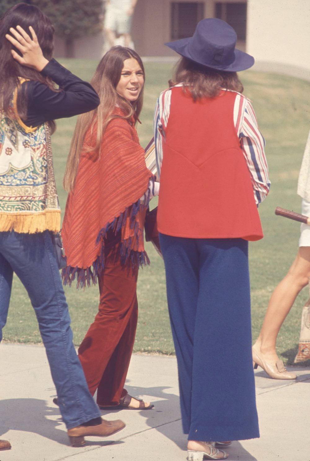 This is What American High School Students Dressed Like in 1969