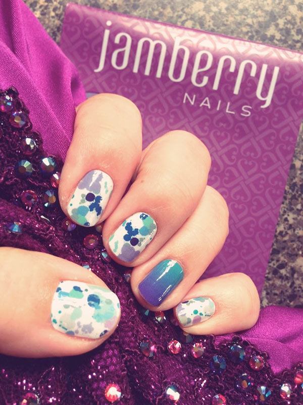 3-D Lashes, Jamberry and Other Ways to Lose Facebook Friends