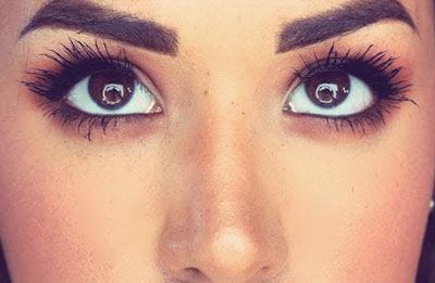 3-D Lashes, Jamberry and Other Ways to Lose Facebook Friends