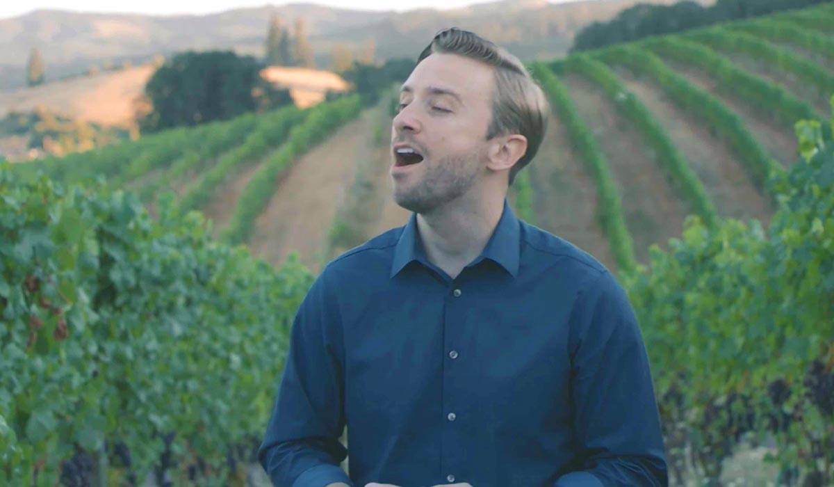 Peter Hollens Acappella Rendition of 'Danny Boy' is Pure Irish